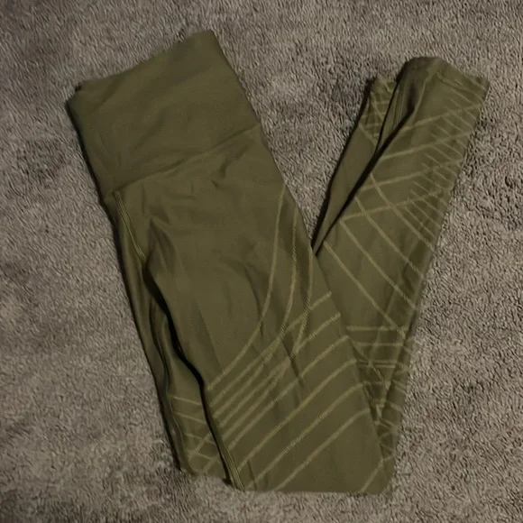 Lululemon leggings - Picture 1 of 3